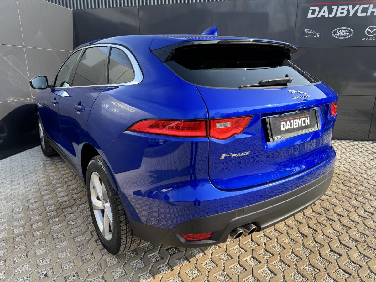 Jaguar F-Pace SUV / Terénní 2,0 l 132 kw