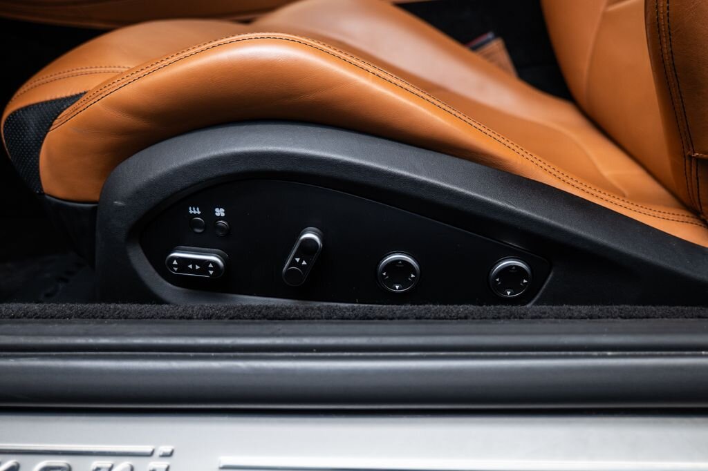 Ferrari GTC4 Lusso Kupé 6,3 l 507 kw