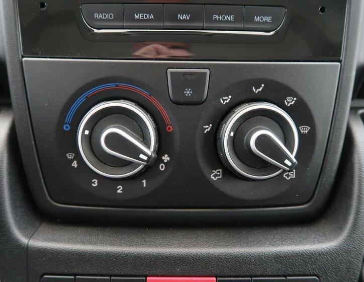 Opel Movano Skříň 2,2 l 103 kw