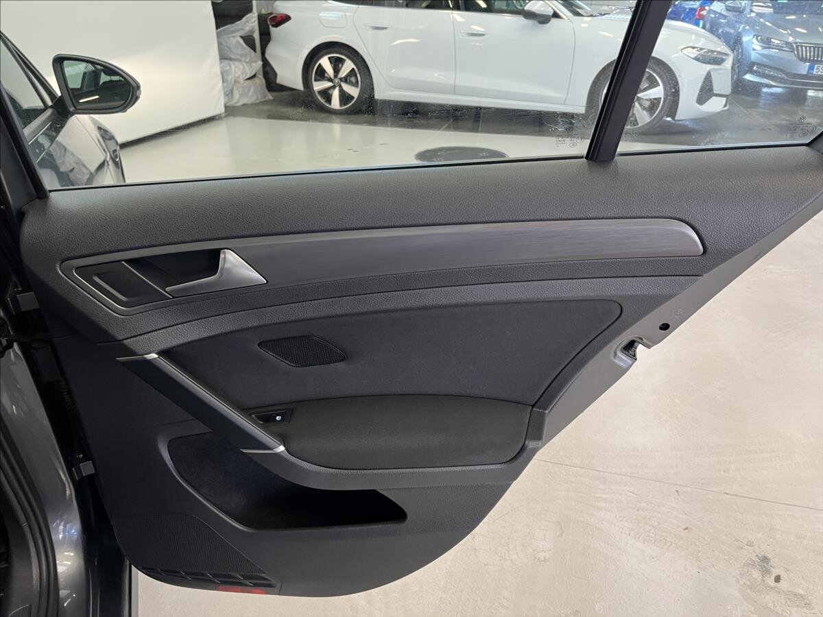 Volkswagen Golf Hatchback 1,5 l 96 kw