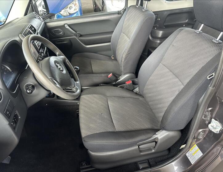 Suzuki Jimny 12