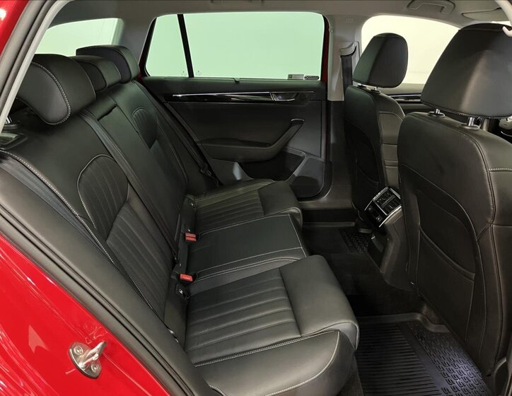 Škoda Superb Kombi 1,4 l 160 kw