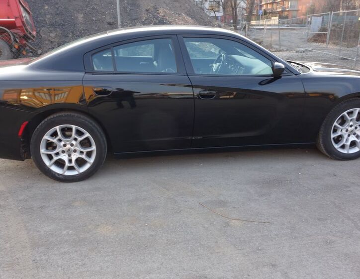 Dodge Charger 5