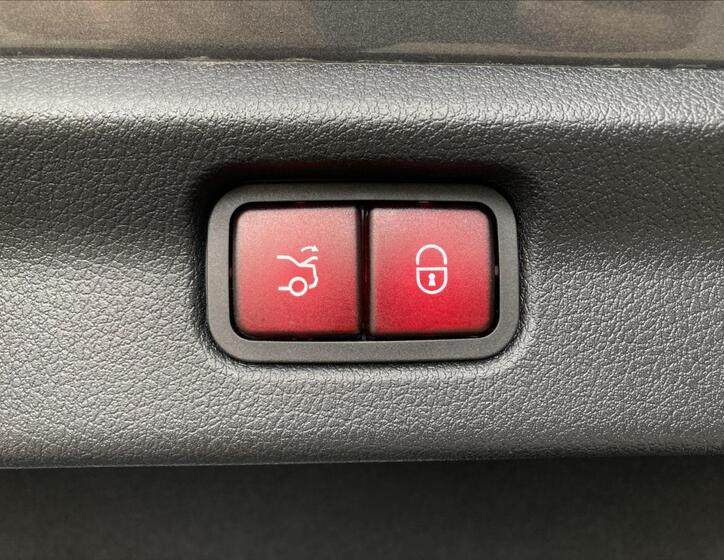 Mercedes-Benz EQE 27