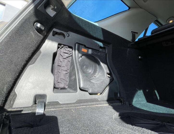 Mercedes-Benz Třídy M SUV 3,0 l 165 kw