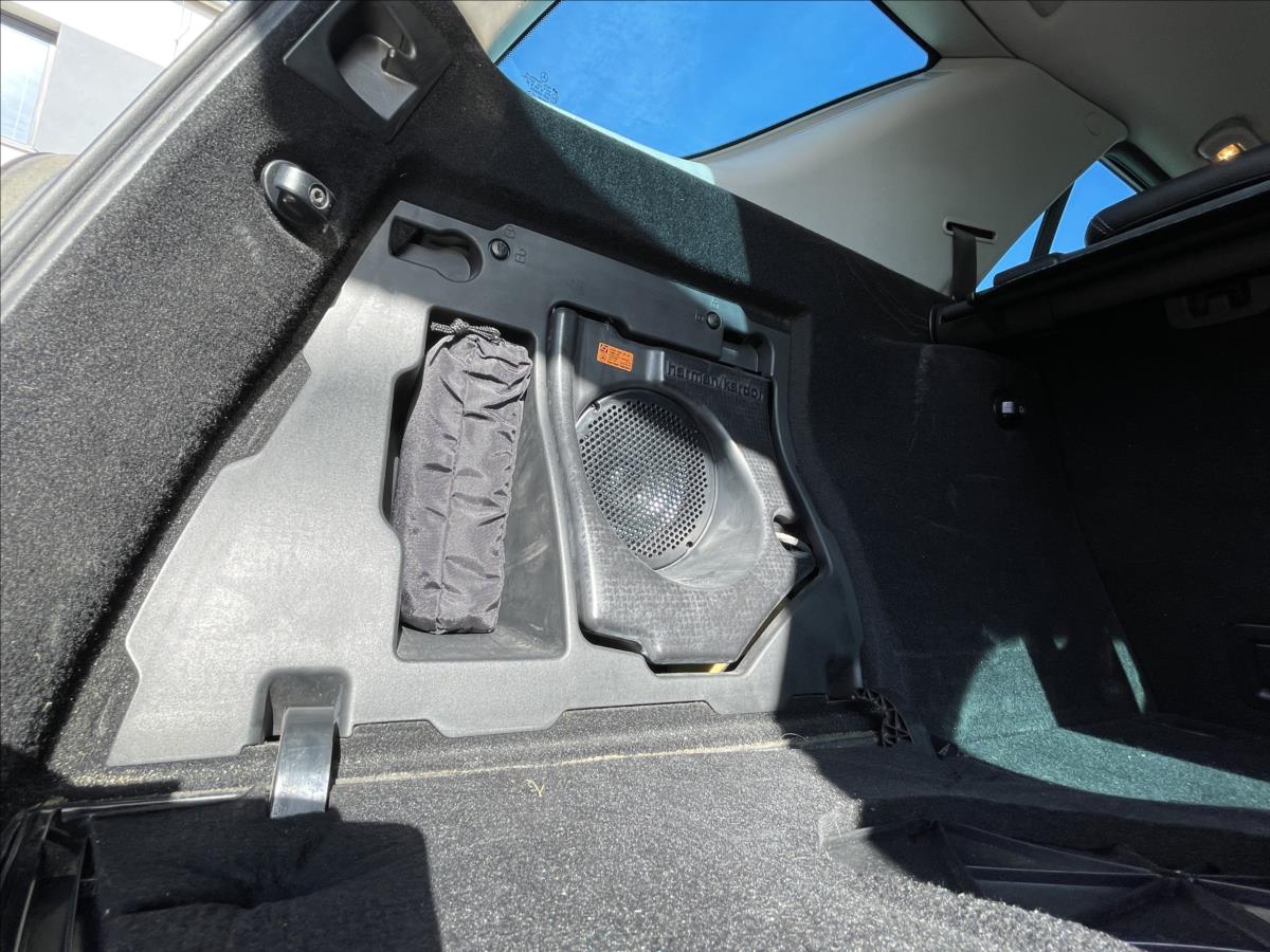 Mercedes-Benz Třídy M SUV 3,0 l 165 kw