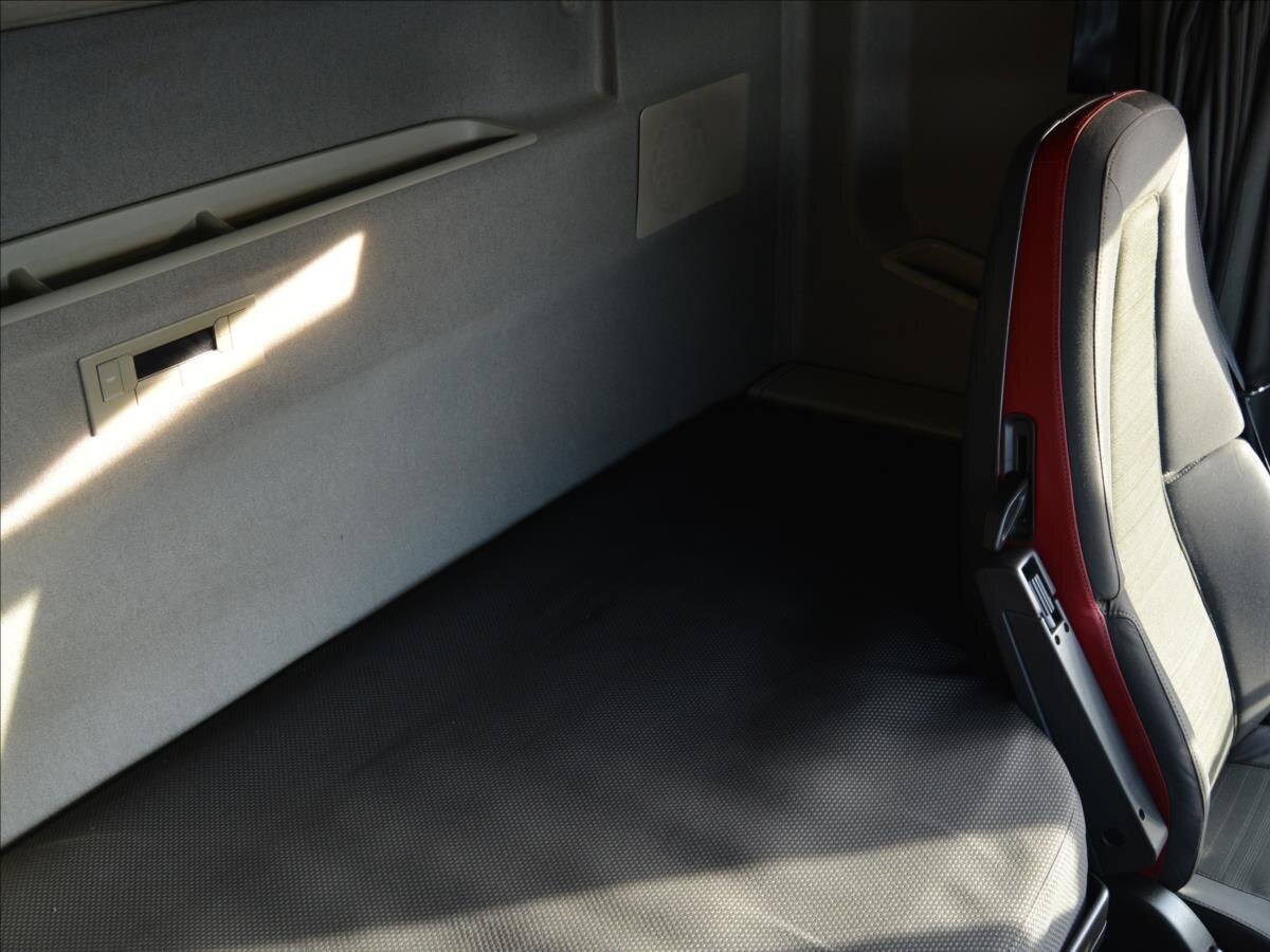 Volvo Ostatní Ostatní 12,8 l 345 kw