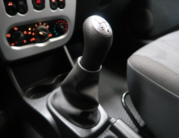 Dacia Sandero Hatchback 1,1 l 55 kw