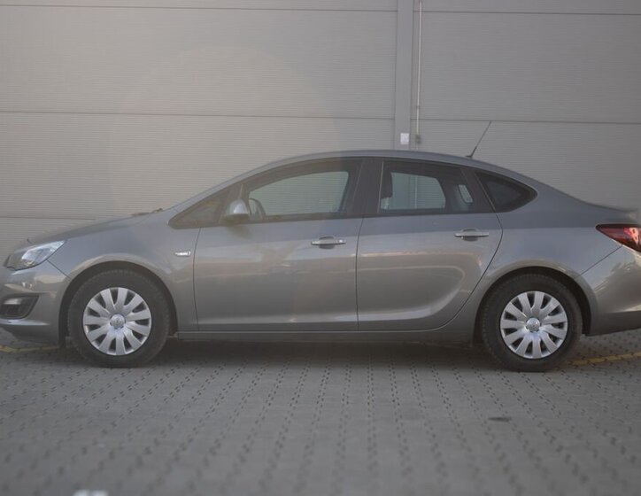 Opel Astra Sedan / Limuzína 1,4 l 103 kw