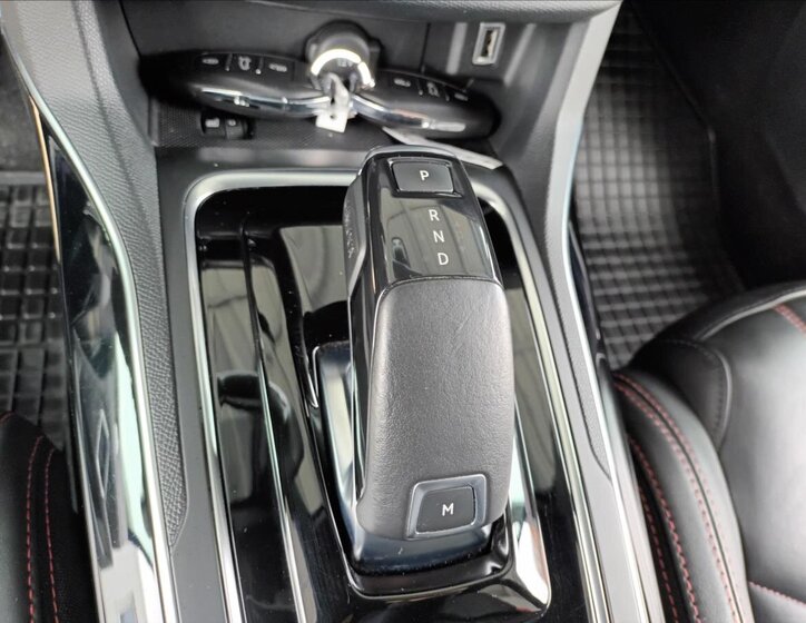 Peugeot 308 Hatchback 2,0 l 130 kw