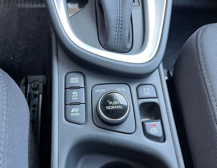 Toyota Yaris Cross 25