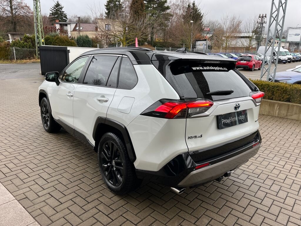 Toyota RAV4 SUV 2,5 l 131 kw