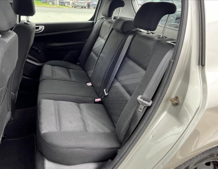 Peugeot 307 Hatchback 1,4 l 65 kw