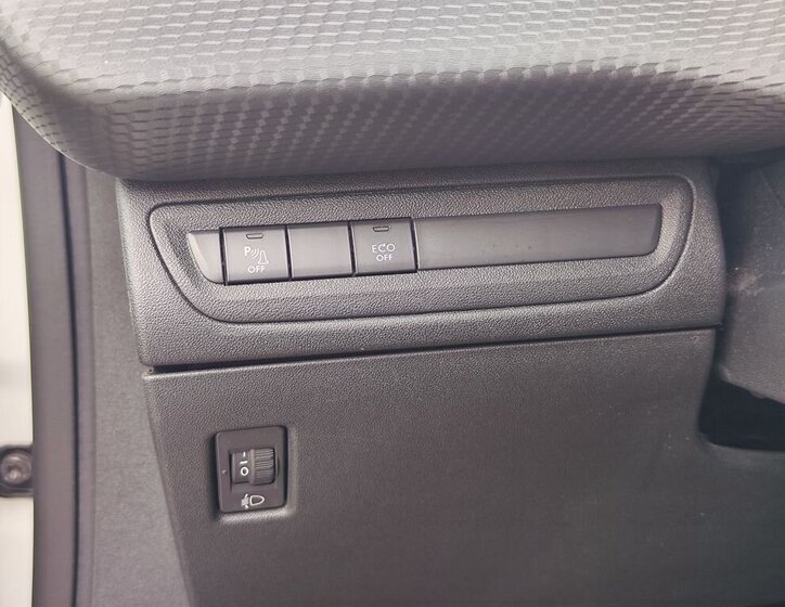 Peugeot 2008 SUV / Terénní 1,2 l 81 kw