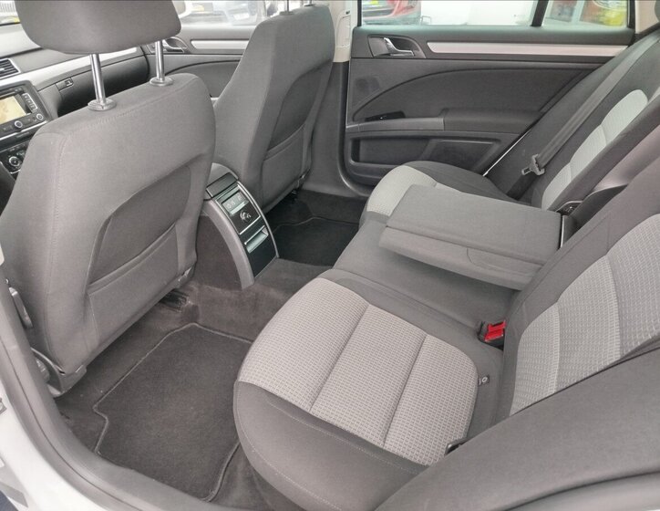 Škoda Superb Kombi 2,0 l 103 kw