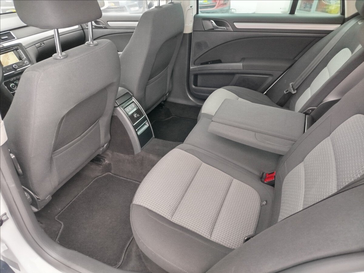 Škoda Superb Kombi 2,0 l 103 kw