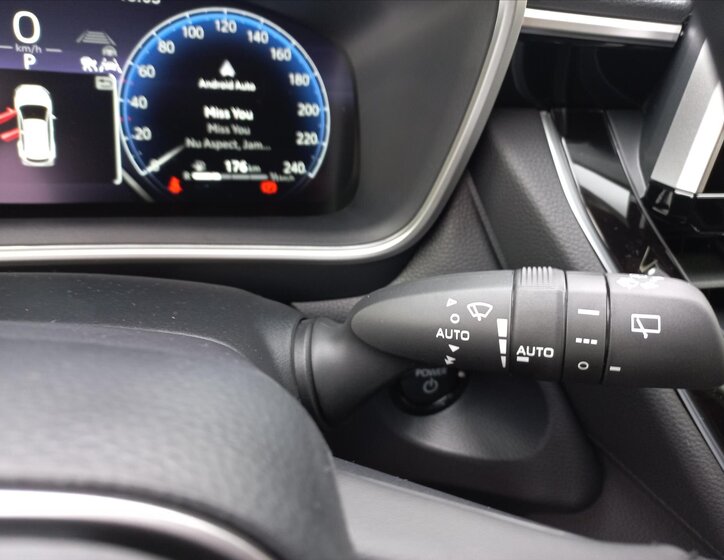 Toyota Corolla Cross CUV / Crossover 1,8 l 103 kw