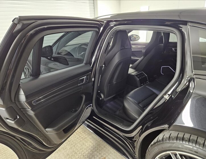 Porsche Panamera Kombi 4,0 l 404 kw