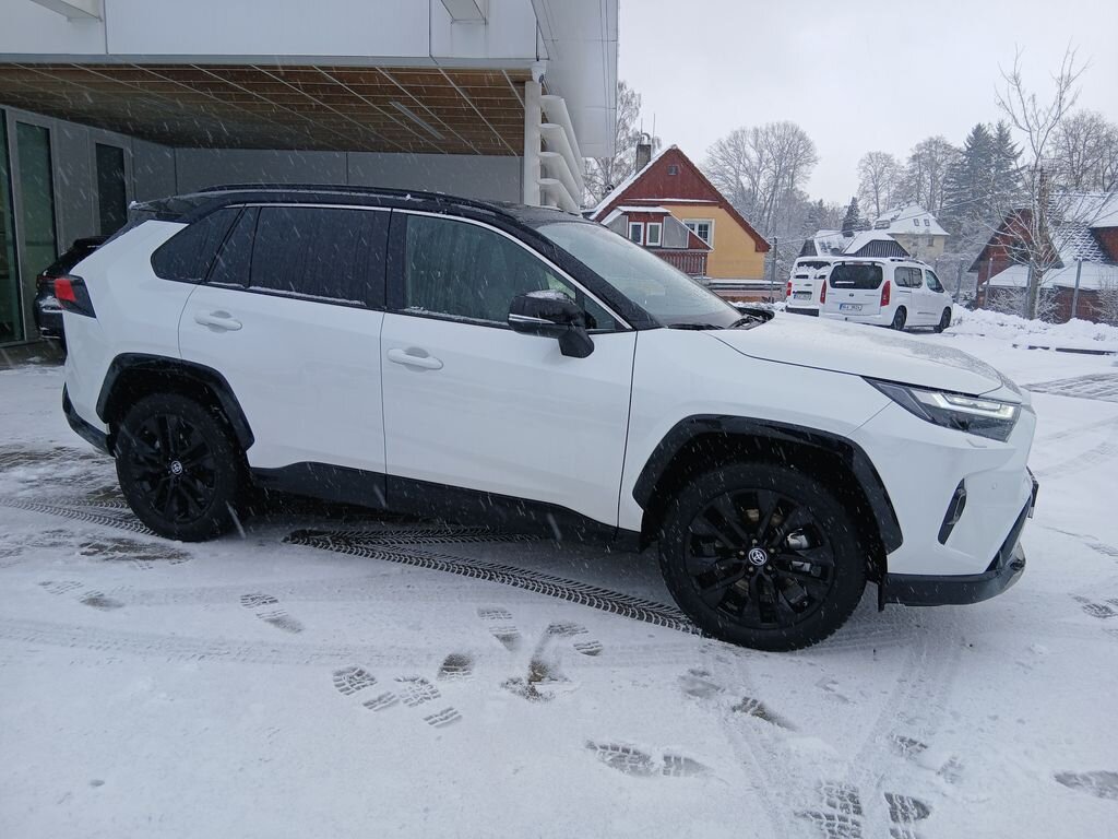 Toyota RAV4 SUV 2,5 l 131 kw