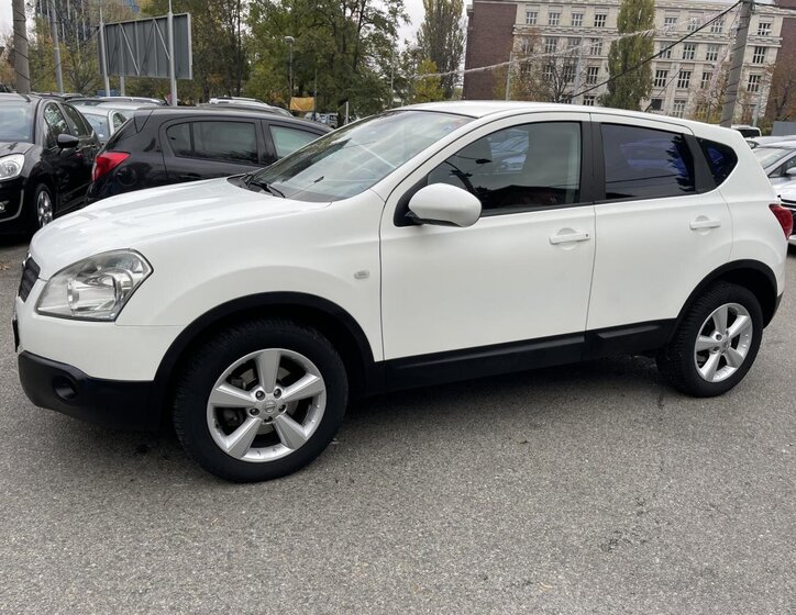 Nissan Qashqai SUV / Terénní 2,0 l 110 kw