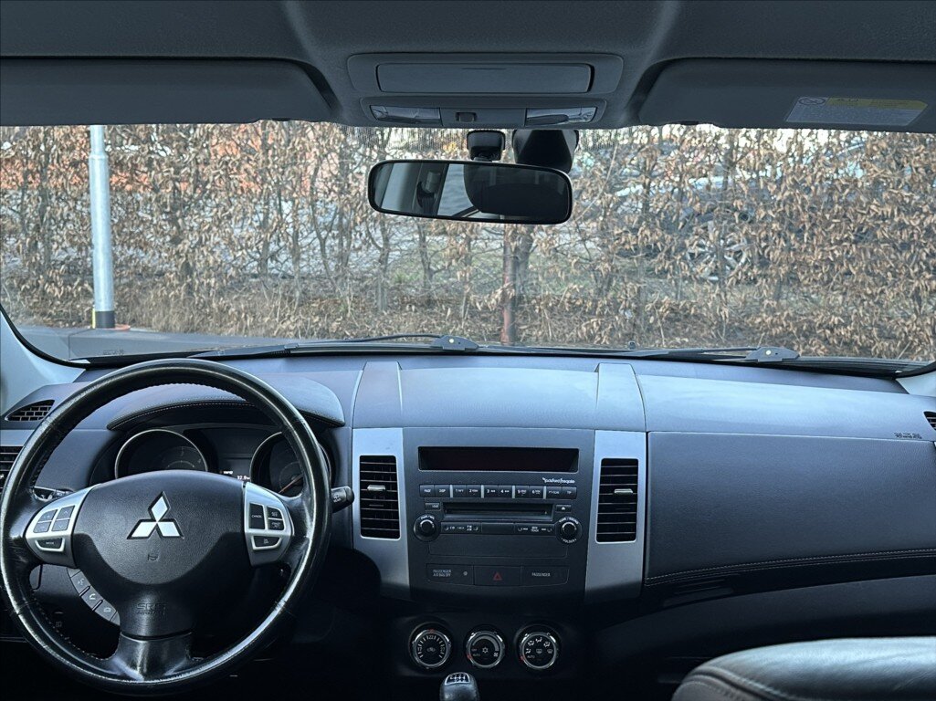 Mitsubishi Outlander SUV / Terénní 2,3 l 130 kw