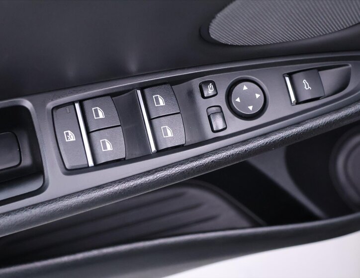 BMW X5 SUV / Terénní 4,4 l 423 kw