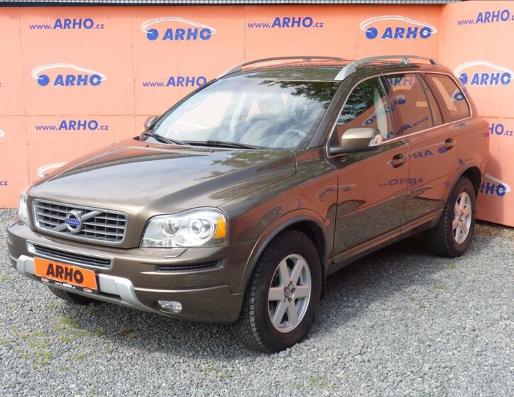 Volvo XC90 SUV 2,4 l 147 kw