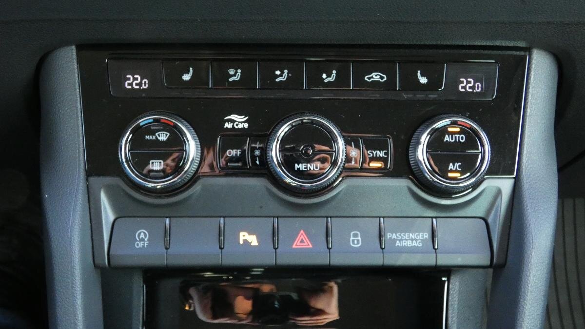 Škoda Karoq SUV / Terénní 1,5 l 110 kw