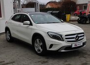 Mercedes-Benz GLA 2