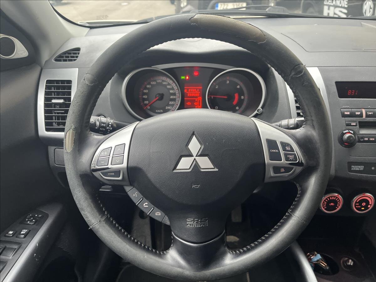 Mitsubishi Outlander SUV / Terénní 2,0 l 103 kw