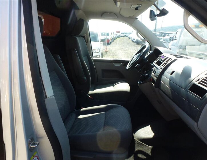 Volkswagen Transporter 25