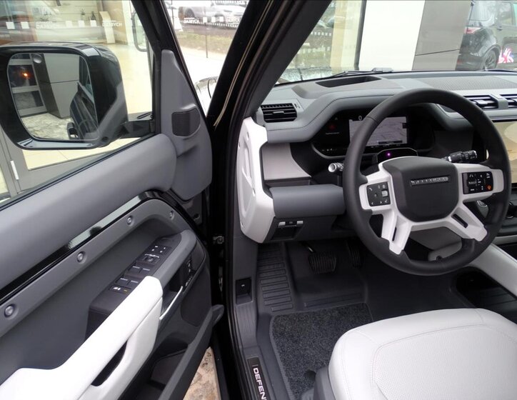 Land Rover Defender SUV 5,0 l 313 kw