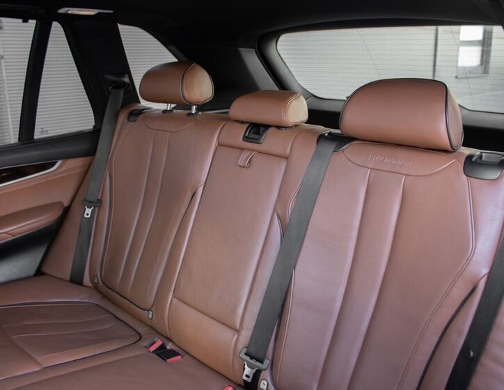 BMW X5 SUV 3,0 l 280 kw