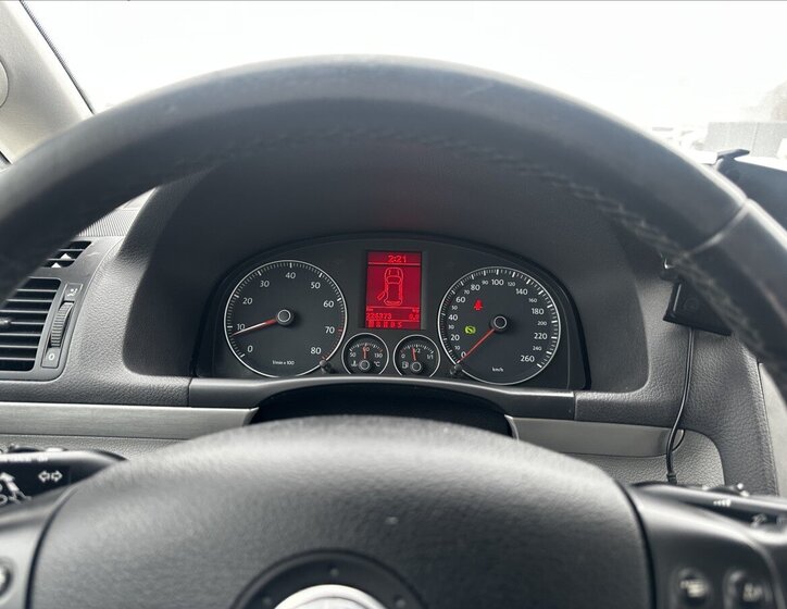 Volkswagen Touran Kombi 1,4 l 103 kw