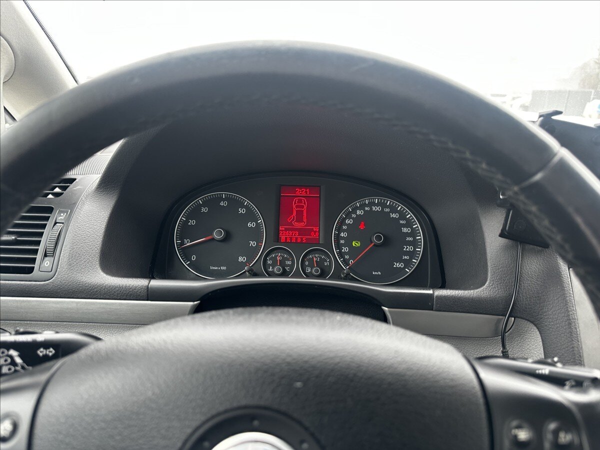 Volkswagen Touran Kombi 1,4 l 103 kw