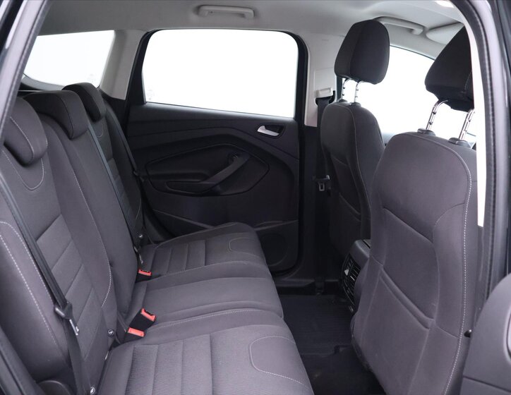 Ford Kuga SUV / Terénní 2,0 l 103 kw