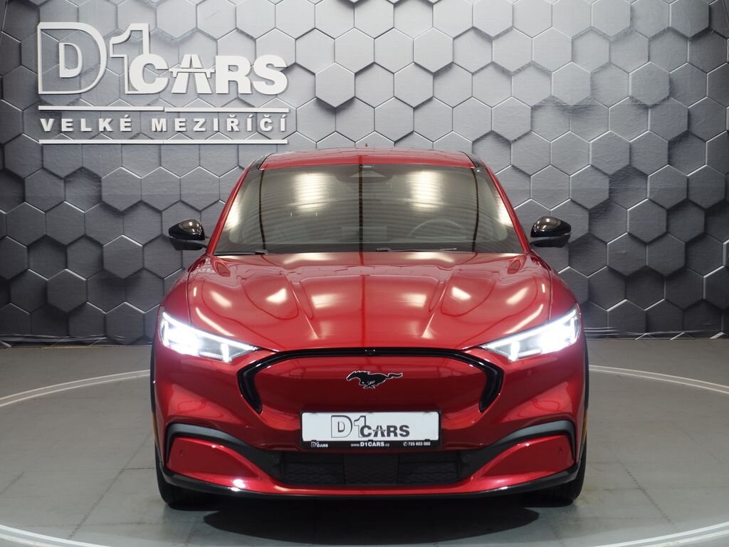 Ford Mustang Mach-E SUV 0,0 198 kw