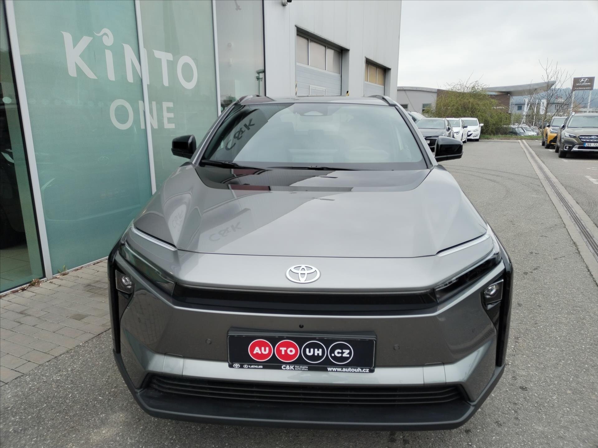 Toyota bZ4X SUV / Terénní 0,0 165 kw