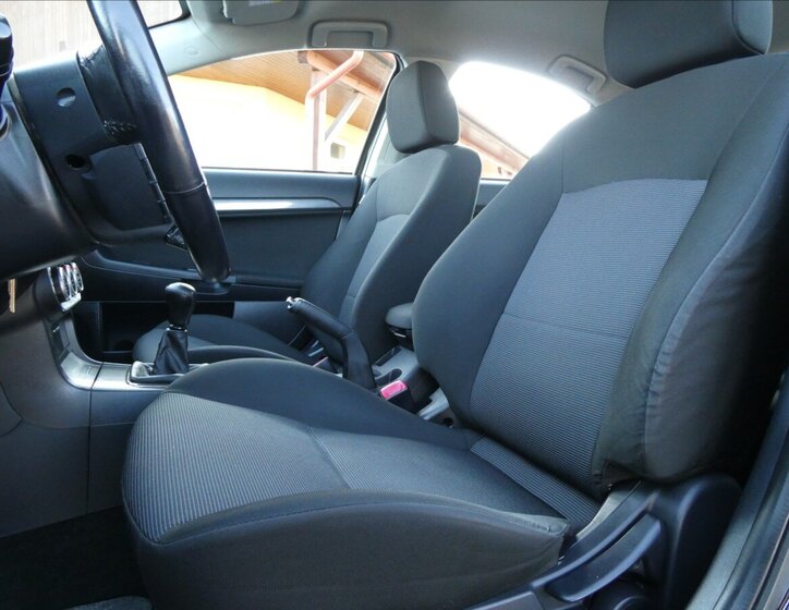 Mitsubishi Lancer Hatchback 1,8 l 105 kw