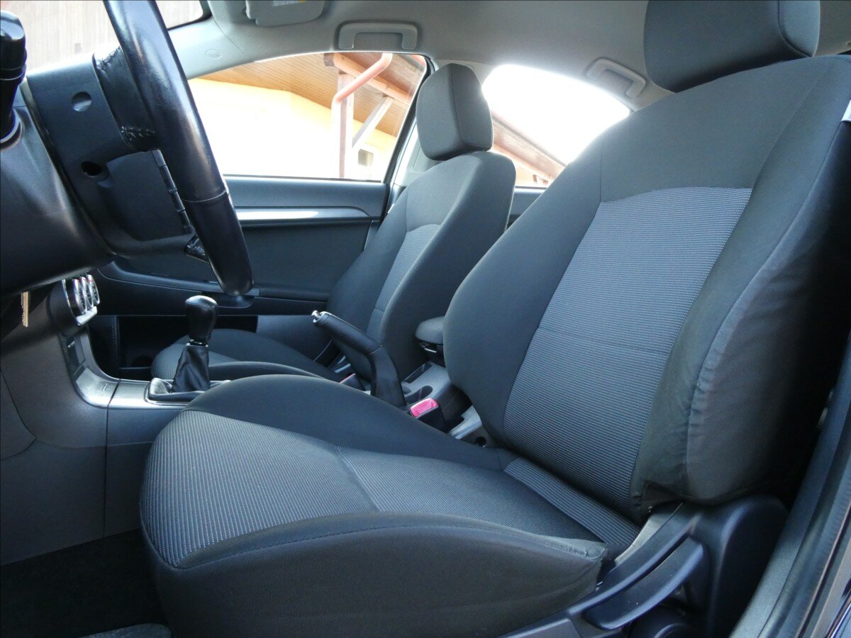 Mitsubishi Lancer Hatchback 1,8 l 105 kw