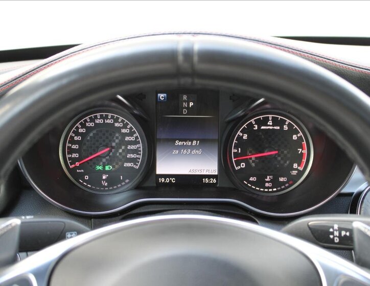Mercedes-Benz Třídy C Sedan / Limuzína 3,0 l 270 kw