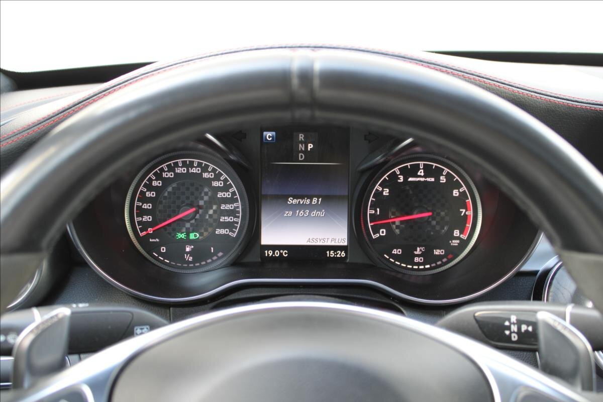 Mercedes-Benz Třídy C Sedan / Limuzína 3,0 l 270 kw