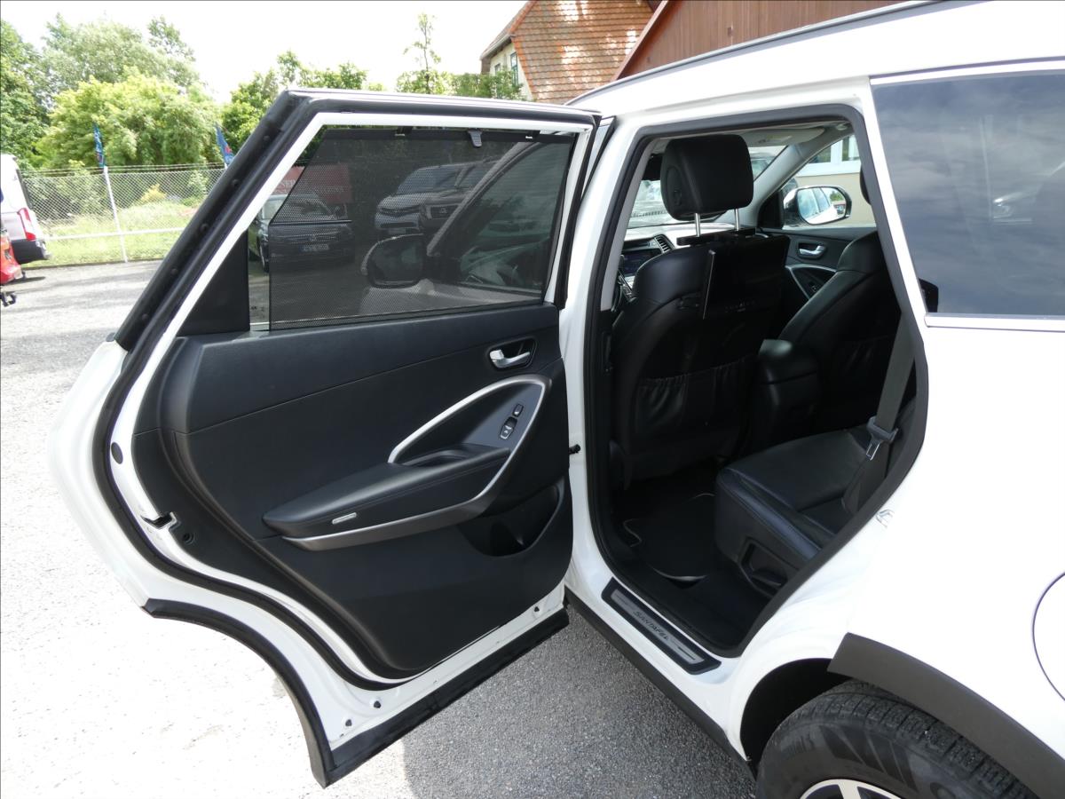 Hyundai Grand Santa Fe