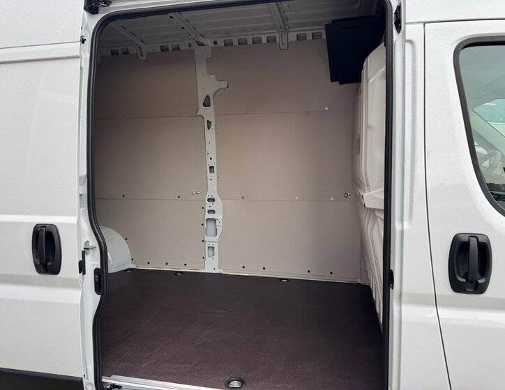 Toyota Proace Max Skříň 2,2 l 106 kw