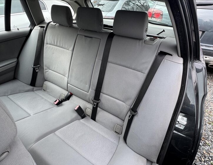 BMW Řada 3 Kombi 2,0 l 120 kw