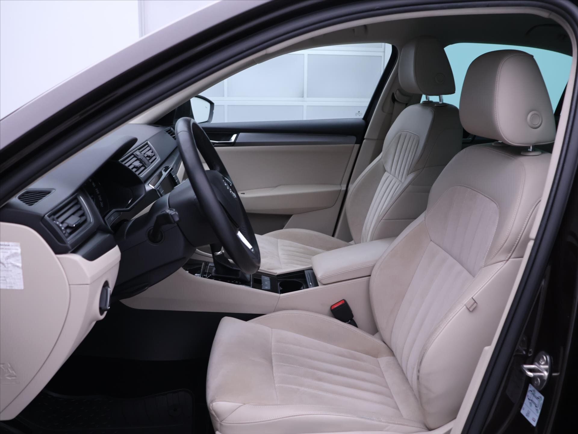 Škoda Superb Liftback 2,0 l 162 kw