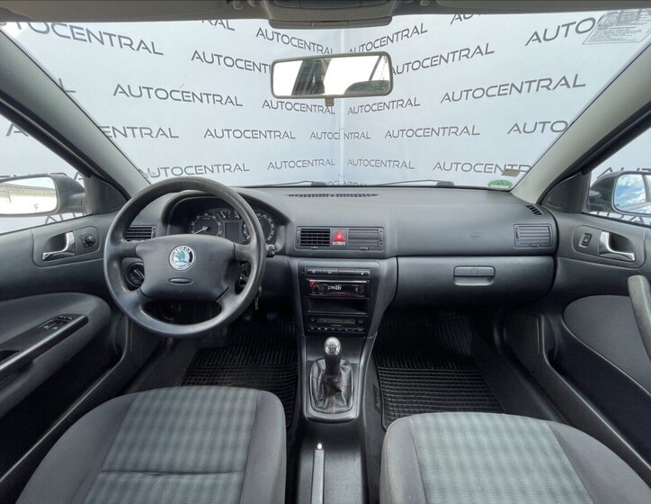 Škoda Octavia Sedan / Limuzína 1,6 l 75 kw