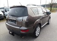 Mitsubishi Outlander Kombi 2,3 l 130 kw