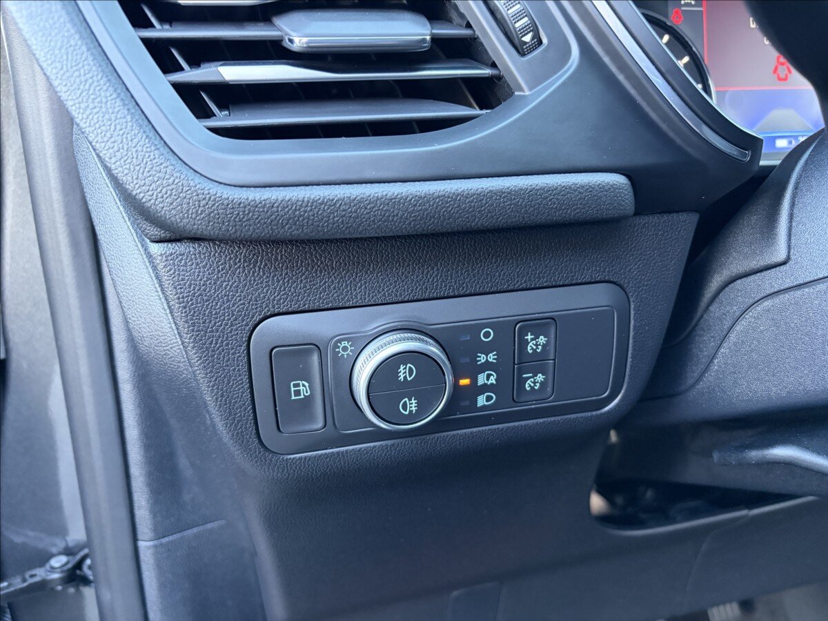 Ford Kuga SUV / Terénní 2,5 l 165 kw