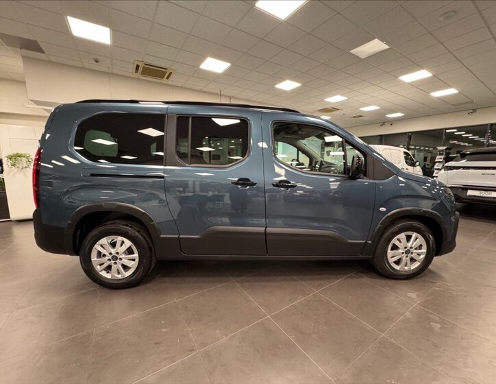 Peugeot Rifter MPV 1,5 l 96 kw